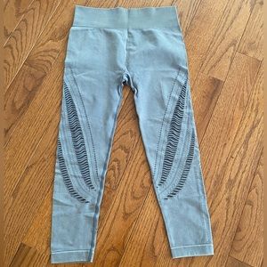 Z by Zella Capri Leggings